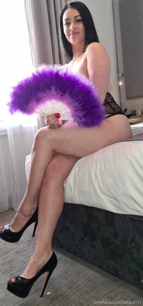bklara111 pornographic model img
