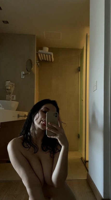 lustfullucy model high quality galleries