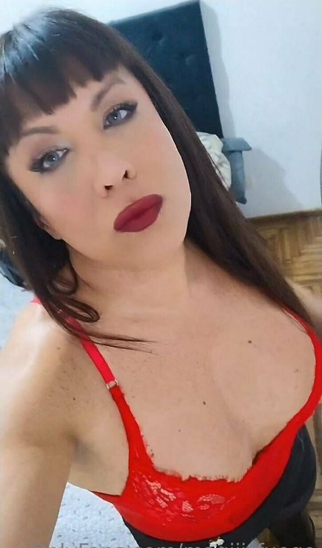 magiii fuego model art photo