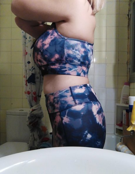 very skinny onlyfans erotic pic