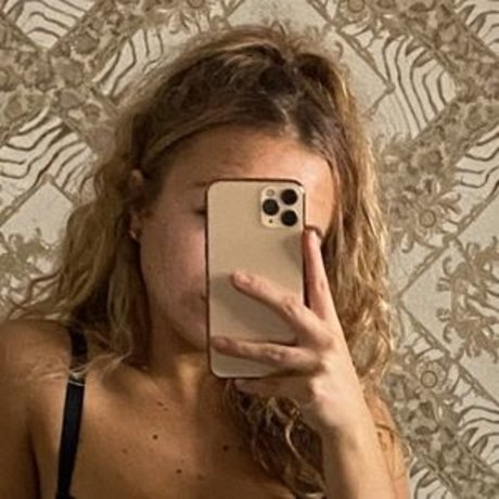 absondabs model nude pics