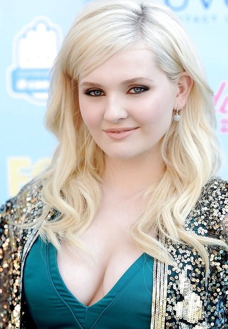 Abigail Breslin sex pornstar photos