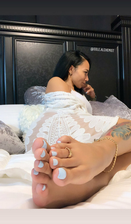 The1nevathe2 star exclusive photo