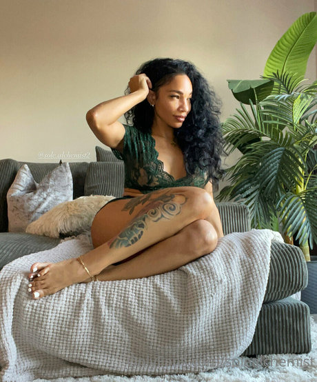 The1nevathe2 star hot pics