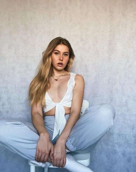 cirizzzle model adult archive