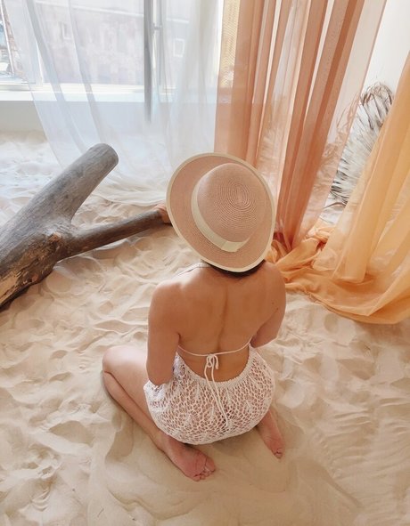 Felibelka pornstar nude photos