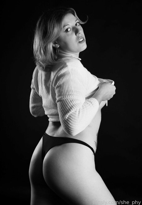 she phy xxx model galleries