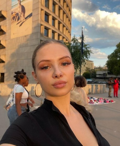 Esvittie hd pornstar pic