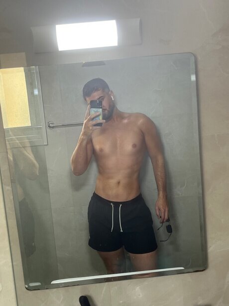 Gizeppe daniels xxx model photo