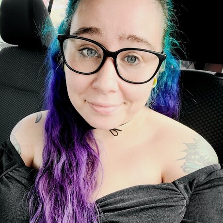 Lusty Luna_ actress photos