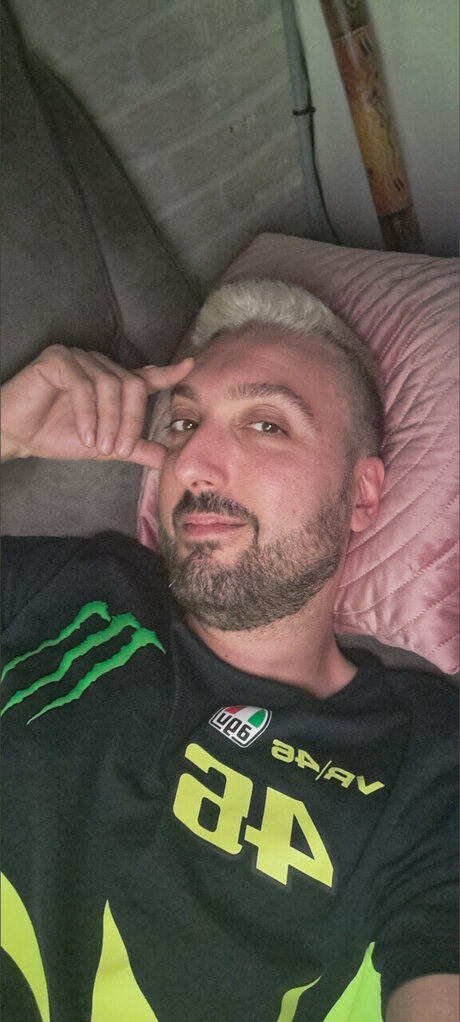 Tonio star erotic pic