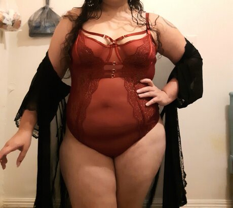 Juicy Lucy star perfect pic