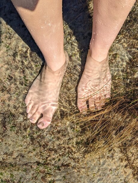 Classy Footsies pretty pornstar pictures