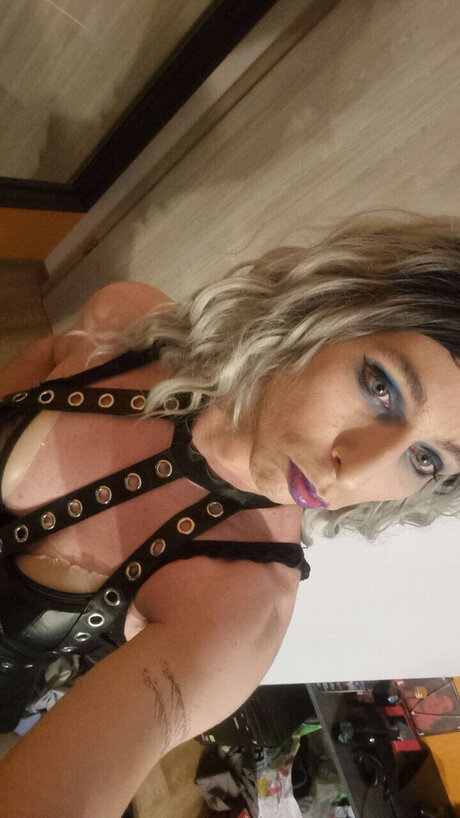 Lucy Quinn xxx model photo