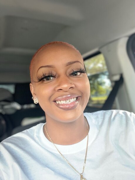 EyezTheGemini model porn galleries