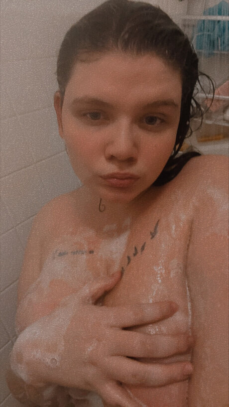 Bigtitty mommy art actress images