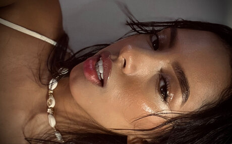 Artemisa sexy model pictures