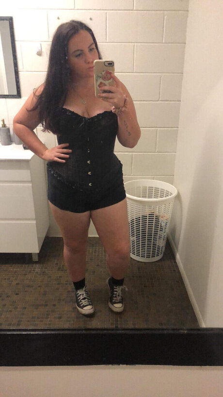 Joblow23 sexy model image