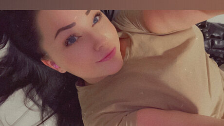 Martine hot actress picture