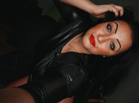 UVerunky_ model sexy pictures