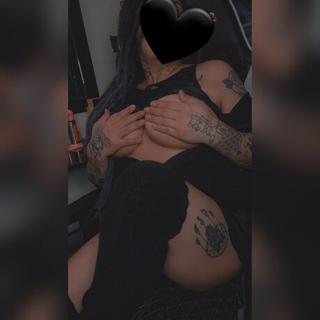 Honey Queen exclusive actress gallery