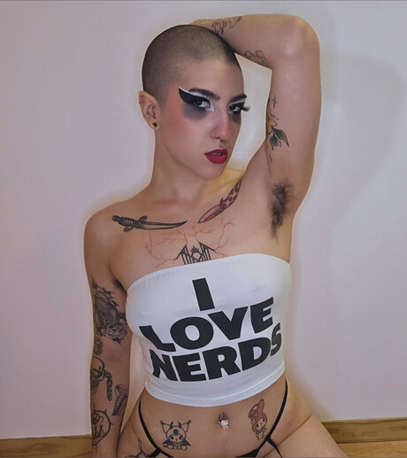 Sierra Snow_ exclusive model photo