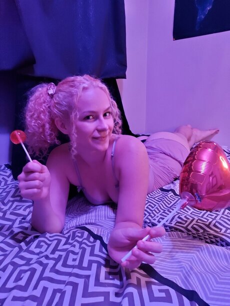 April Mae model pornographic img