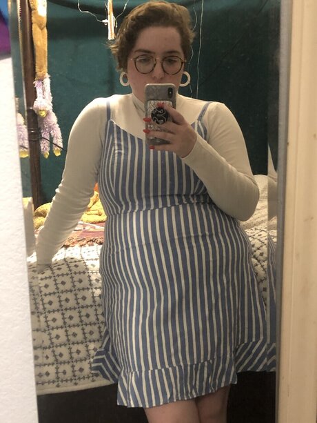 Coal beautiful actress image