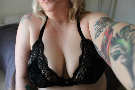 Zephyr Wren erotic star pic