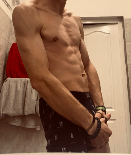 V radi Ferenc sexy model img