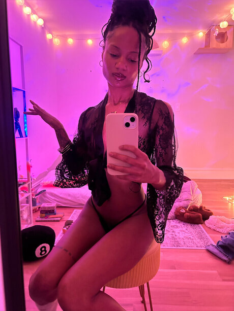 Sumi model pornographic photo