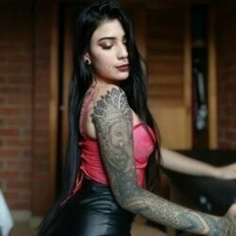 Anubisrossi pretty actress photos