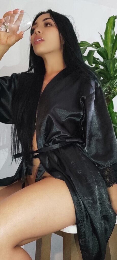 Majho online model perfect pics