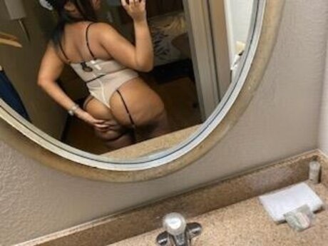 Columbia pretty star img