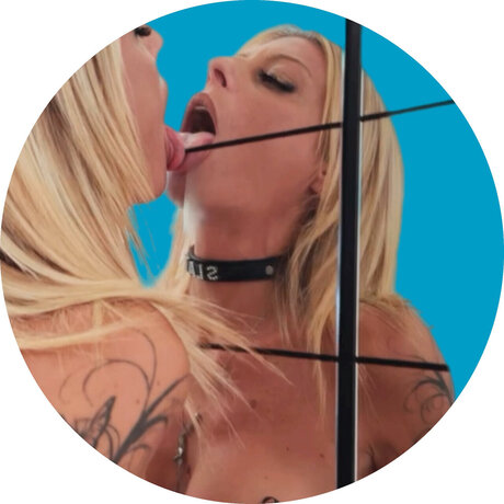 ilmondodiunaschiava star sexy archive