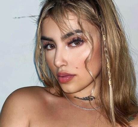 Camila Dreams beautiful star images