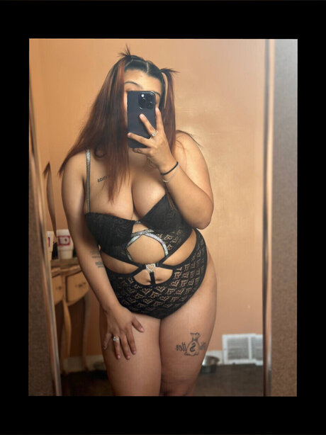 val_ erotic star pictures