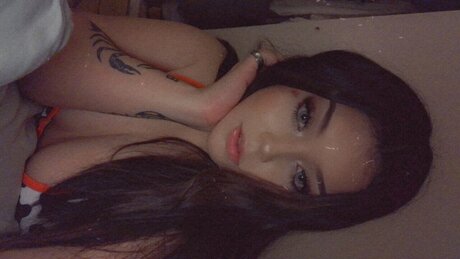 Sakuraa17 model best picture