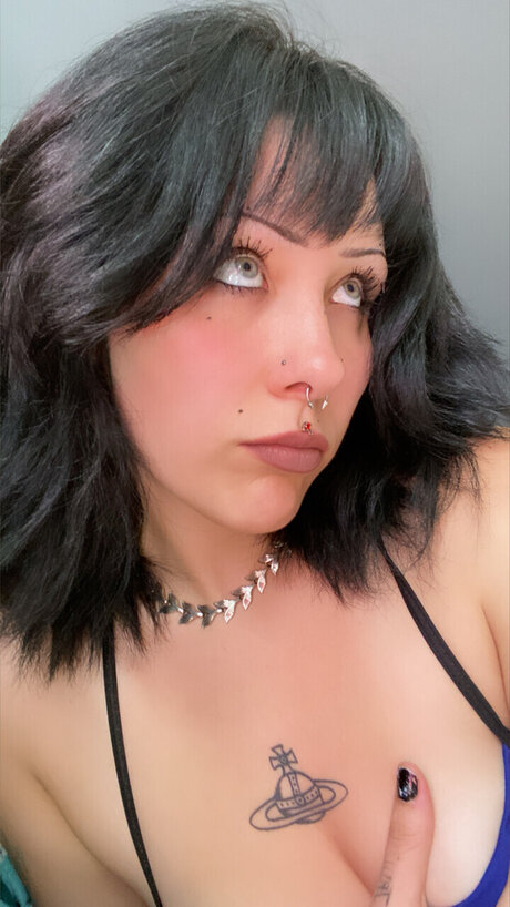 laylaaa_ naked model gallery