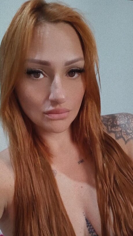 Aline De mesquita naked actress pics