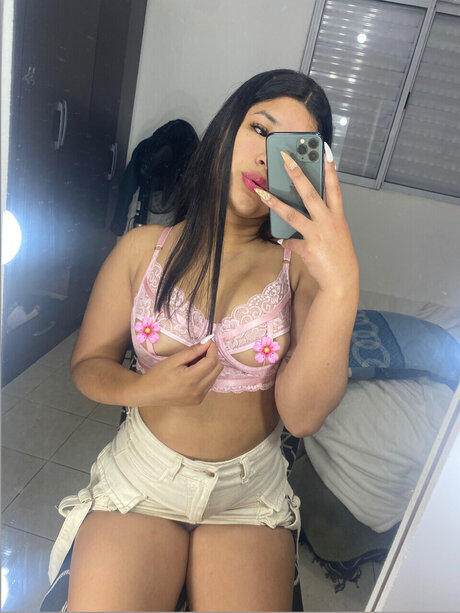 _HOT GIRL VCALL_ erotic actress photo