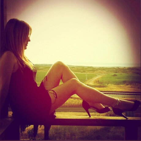 Emma Goddess Findom amp amp Feet nudes pornstar archive