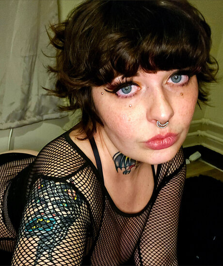 Vicki Styx naked star pictures