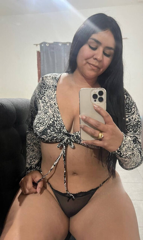 Johitahott_ erotic model gallery