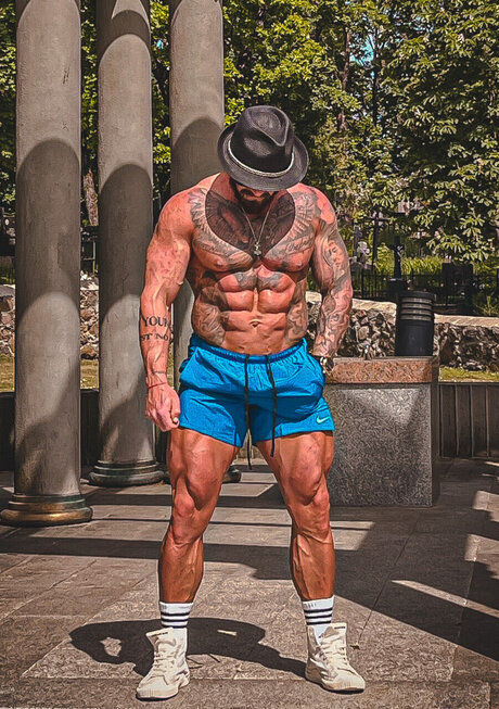 Lazy Panda porn model pictures