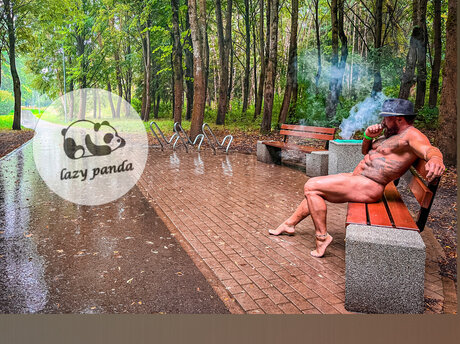 Lazy Panda nude actress pic