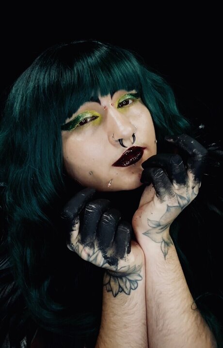 Bunni s Free Account adult model photos