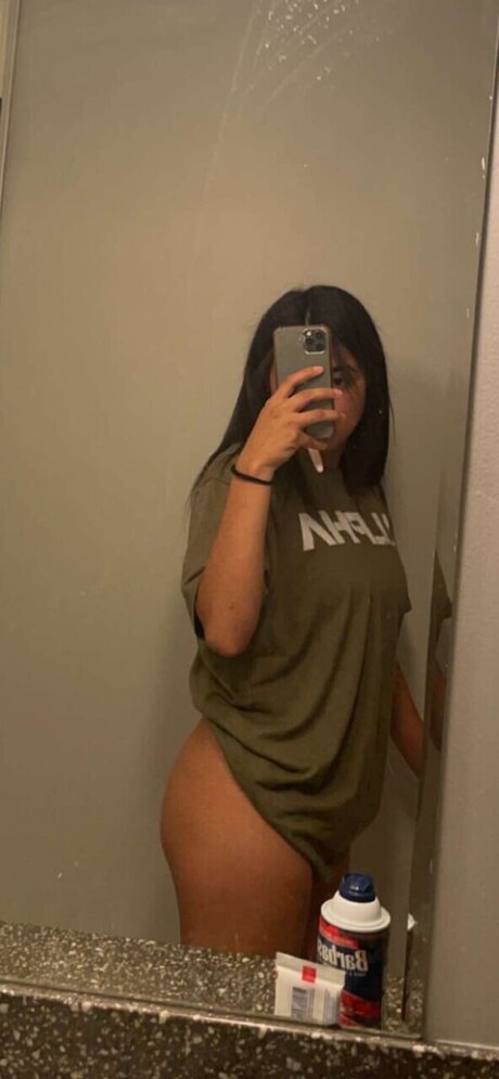 mature asian onlyfans nudes photos