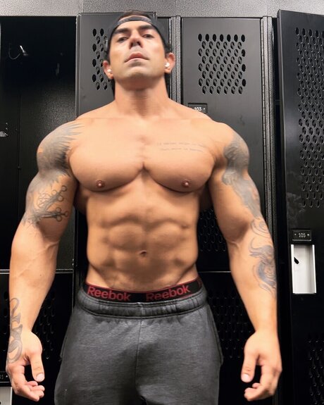 Damien Stone beautiful model img