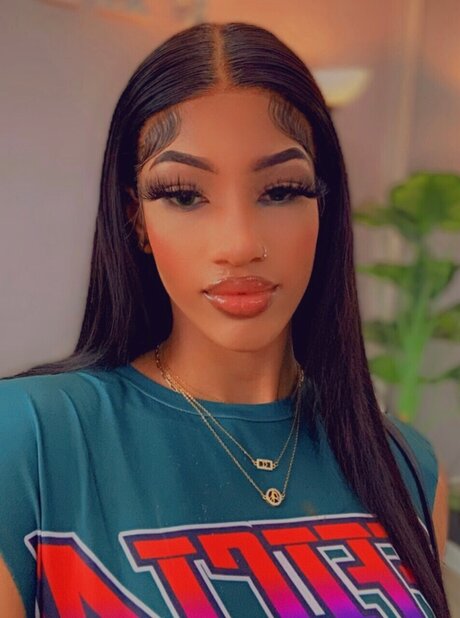 RICH FLEXXX model beautiful images